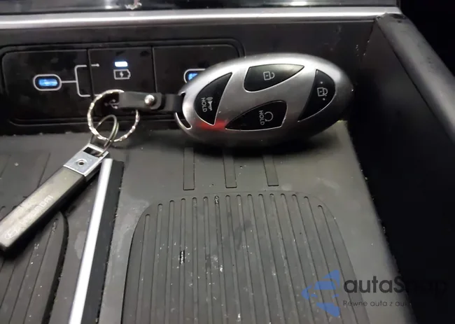 5NMP1DGL8SH111563: 44213781