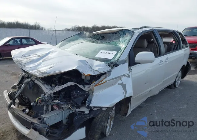 5TDZK22C48S212820: 44213821