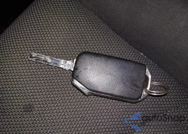 3KPF24AD9PE615211: 44213867