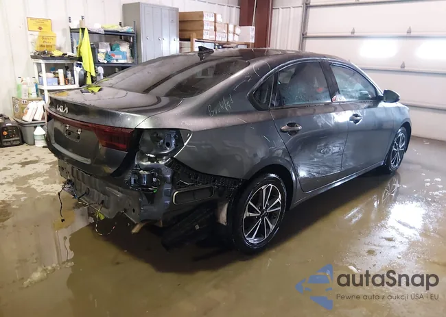 3KPF24AD9PE615211: 44213867