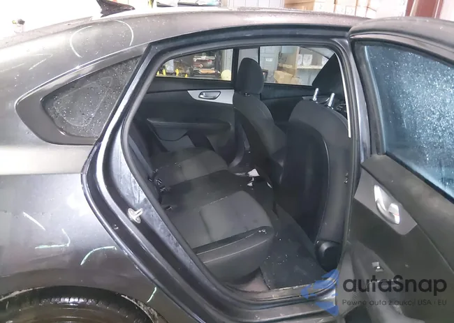 3KPF24AD9PE615211: 44213867