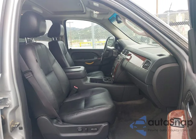 1GNSCBE0XER110858: 44213977