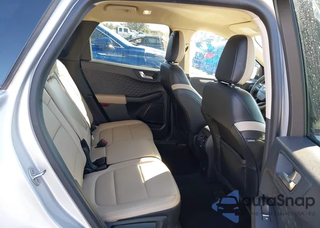 1FMCU0H63LUB94946: 44213187