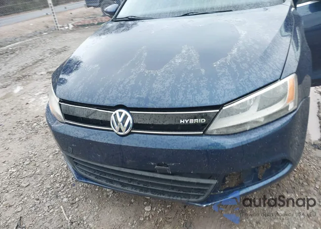 3VW637AJ2DM277184: 44213289