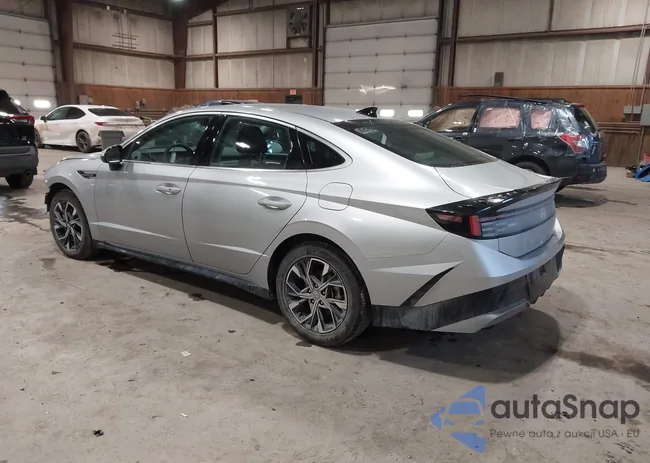 KMHL64JAXRA399125: 44213299