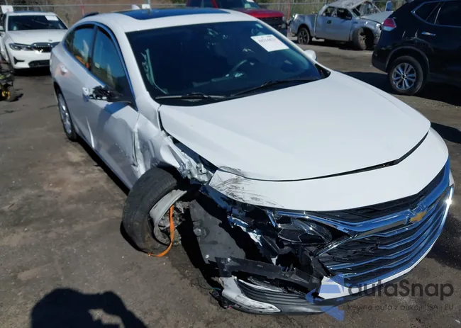 1G1ZD5ST1RF160231: 44214421