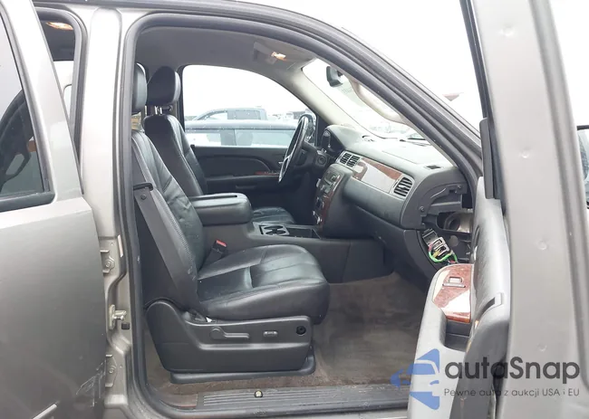 1GNFC23099R281935: 44214433