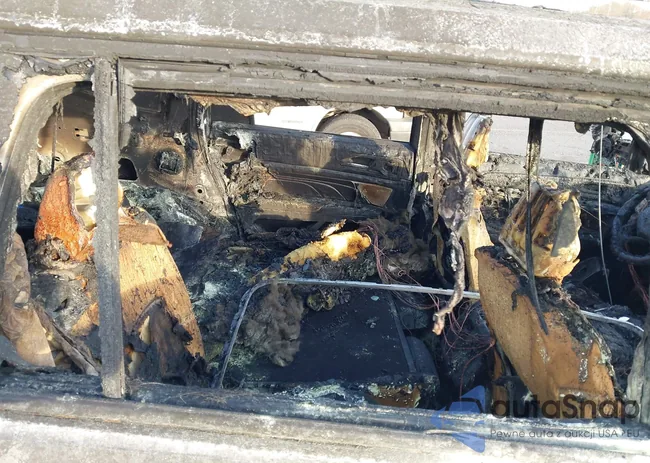 1V2KP2CA2NC513789: 44214631