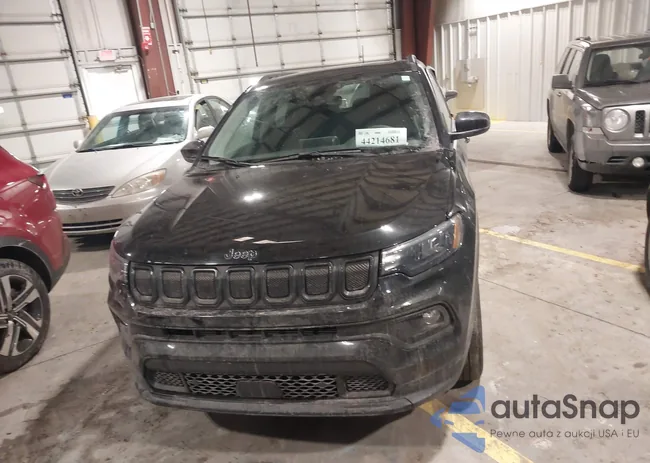 3C4NJDBB2NT122409: 44214681