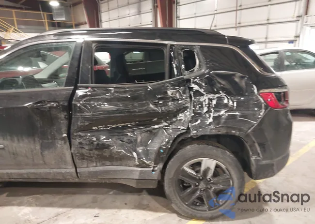 3C4NJDBB2NT122409: 44214681