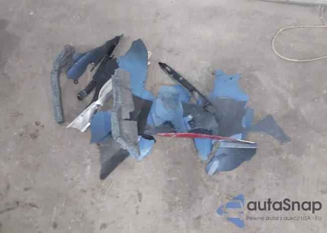 2T3T6RFV9RW073704: 44214784