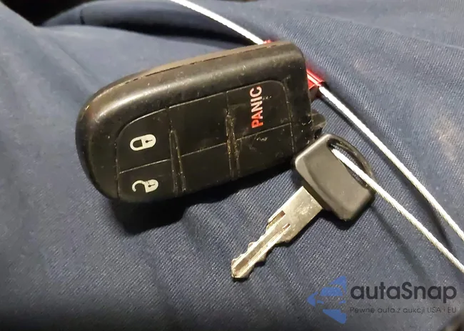 3C4PDCAB8JT421621: 44214816