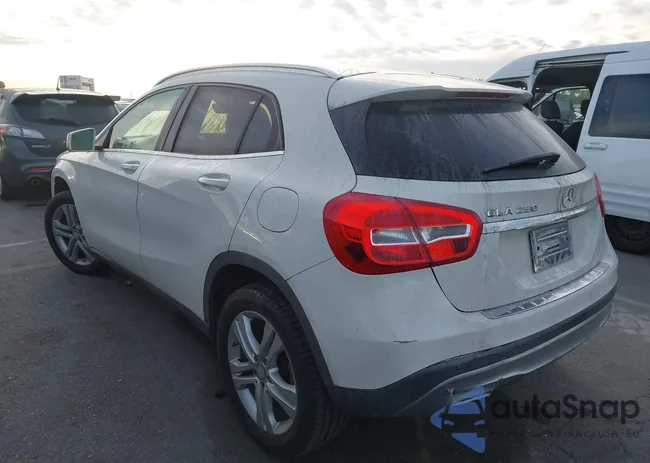 WDCTG4EB9FJ102873: 44214953