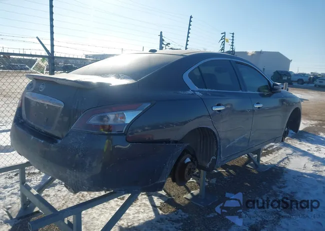 1N4AA5AP3CC846447: 44214075