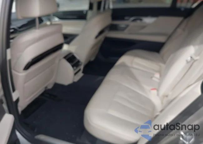 WBA7T2C02LCD77087: 44214076