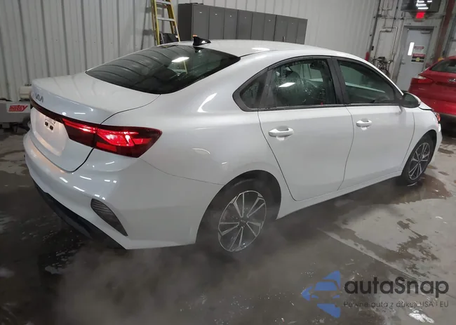 3KPF24AD1RE710400: 44214081