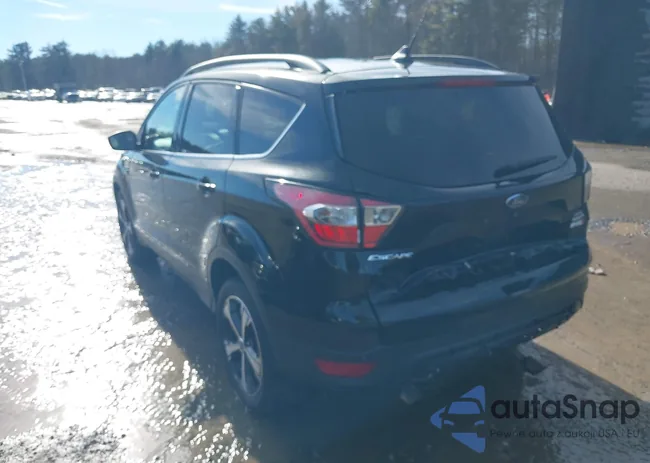 1FMCU9HD0JUA77003: 44214168