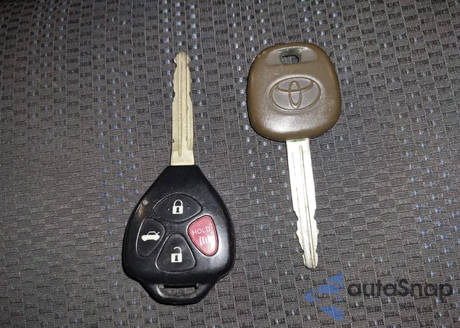 2T1BU4EE3DC011062: 44214178