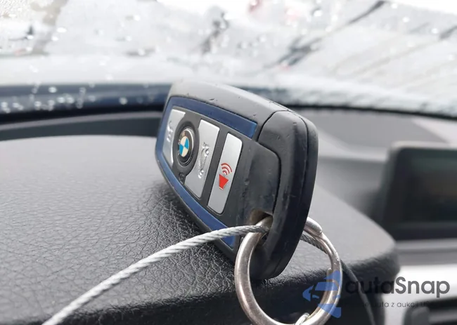 WBA3R1C58FK193346: 44214252