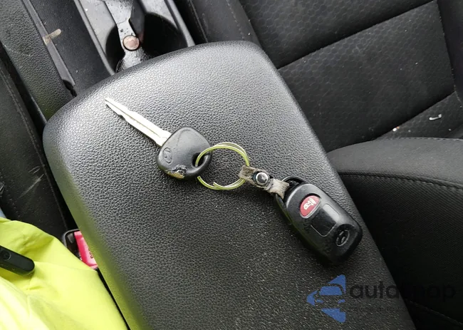 KMHD74LF2KU857741: 44215384