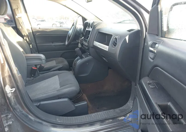 1C4NJCBA8GD568591: 44215394