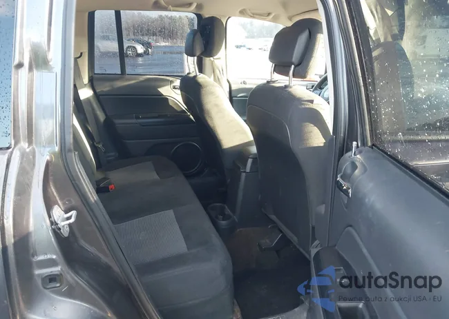 1C4NJCBA8GD568591: 44215394