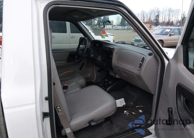 1FTYR10C3YPC00379: 44215615