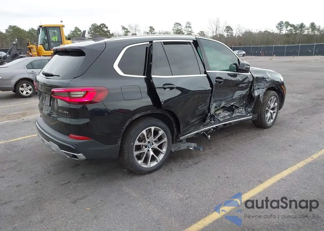 5UXTA6C0XM9F97640: 44215756