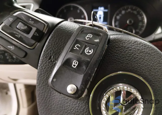 1VWCM7A38DC042386: 44215136