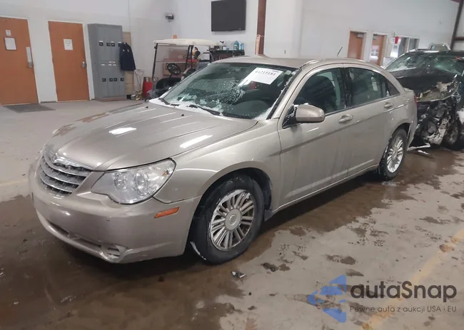 1C3LC56B09N507673: 44215181