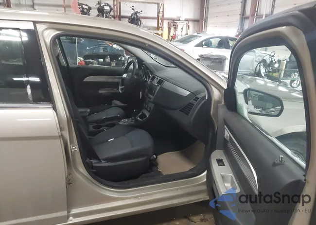 1C3LC56B09N507673: 44215181