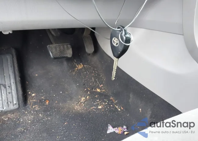 2T1BU4EEXCC858160: 44215194