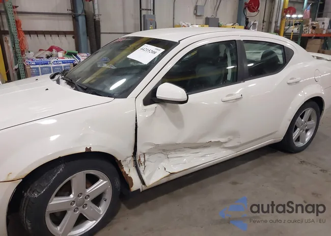 1B3CC5FB4AN161564: 44215208