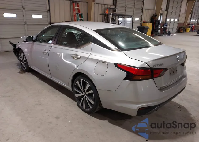 1N4BL4CV2MN372033: 44215343