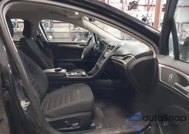 3FA6P0T91LR126880: 44215344