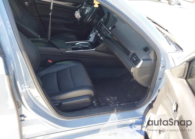 1HGCV2F30NA024779: 44215375