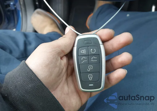 KMHTC6AD6HU320366: 44216380