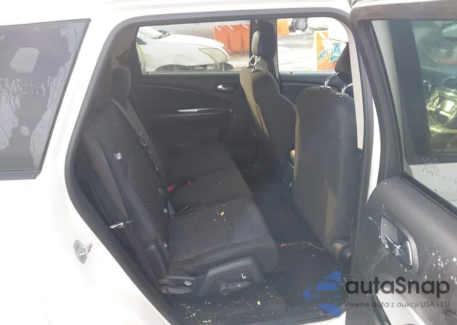 3C4PDCAB1GT215551: 44216428