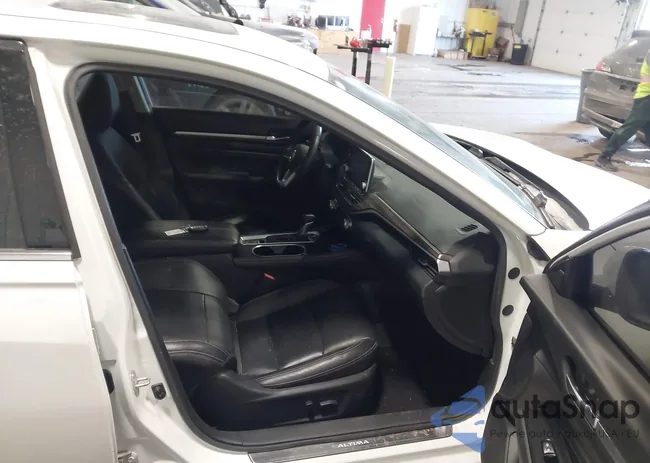 1N4BL4FW6MN378275: 44216489