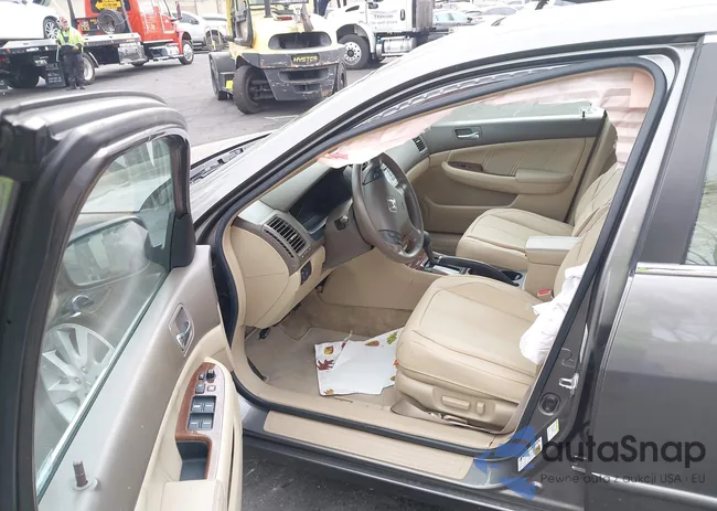 1HGCM66596A020047: 44216587