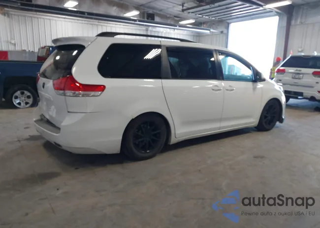 5TDKK3DC8BS049889: 44216777