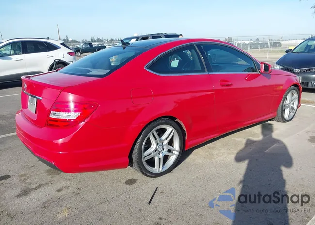 WDDGJ4HB2DG155158: 44216784