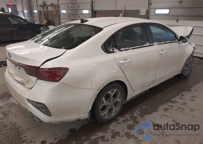 3KPF24AD8ME405551: 44216804