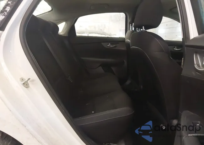 3KPF24AD8ME405551: 44216804