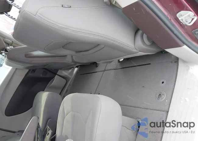 2C4RC1DG3JR139056: 44216806