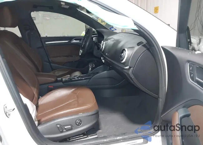 WAUGUGFF0K1011243: 44216910