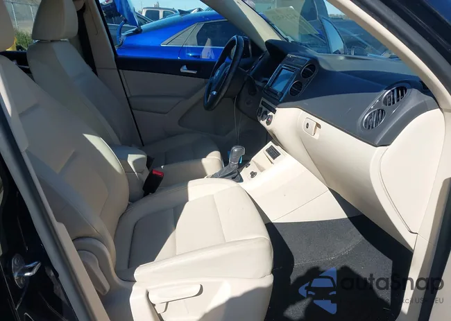 WVGAV7AX1HK018951: 44215983