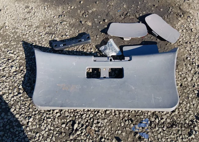 2T1KR32E35C404142: 44215992