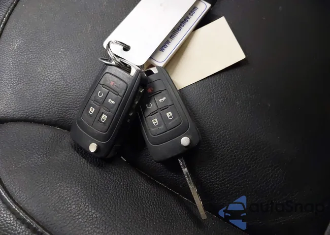 1G11H5SA5DF201730: 44216152