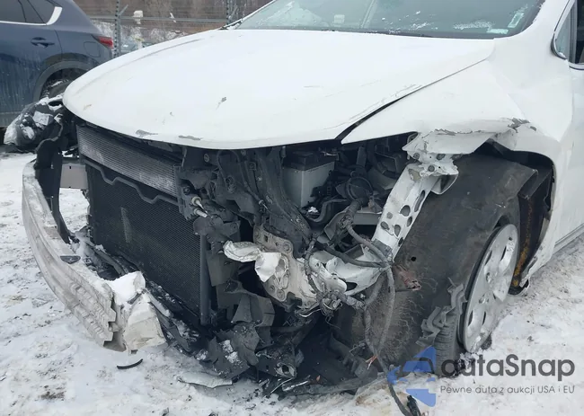 2C4RC1EG2HR757395: 44216175